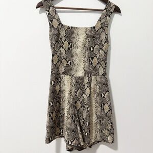 Willow & Root Snakeskin Print Sleeveless Romper‎ Womens Size Large